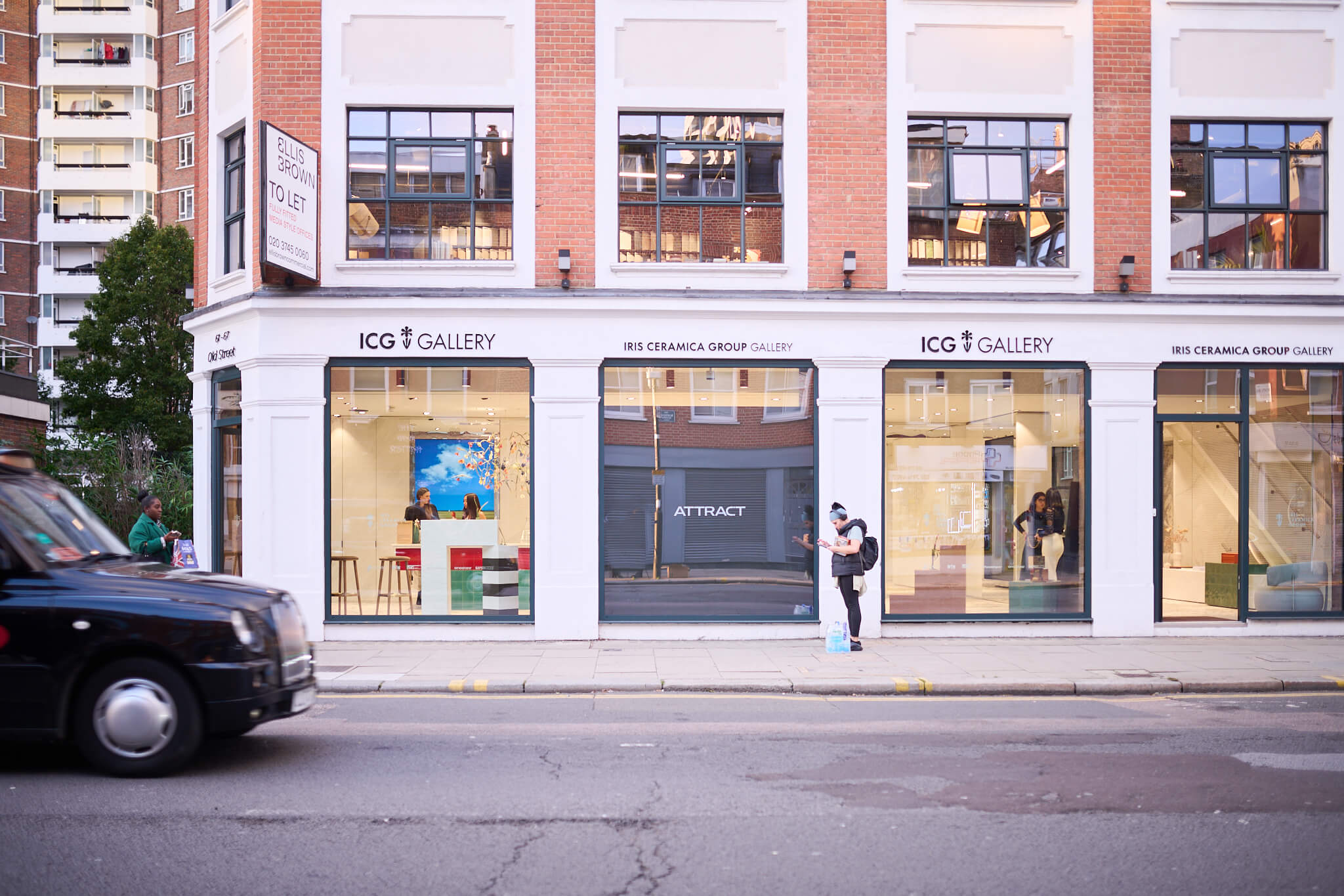 ICG Gallery London - Carousel 1